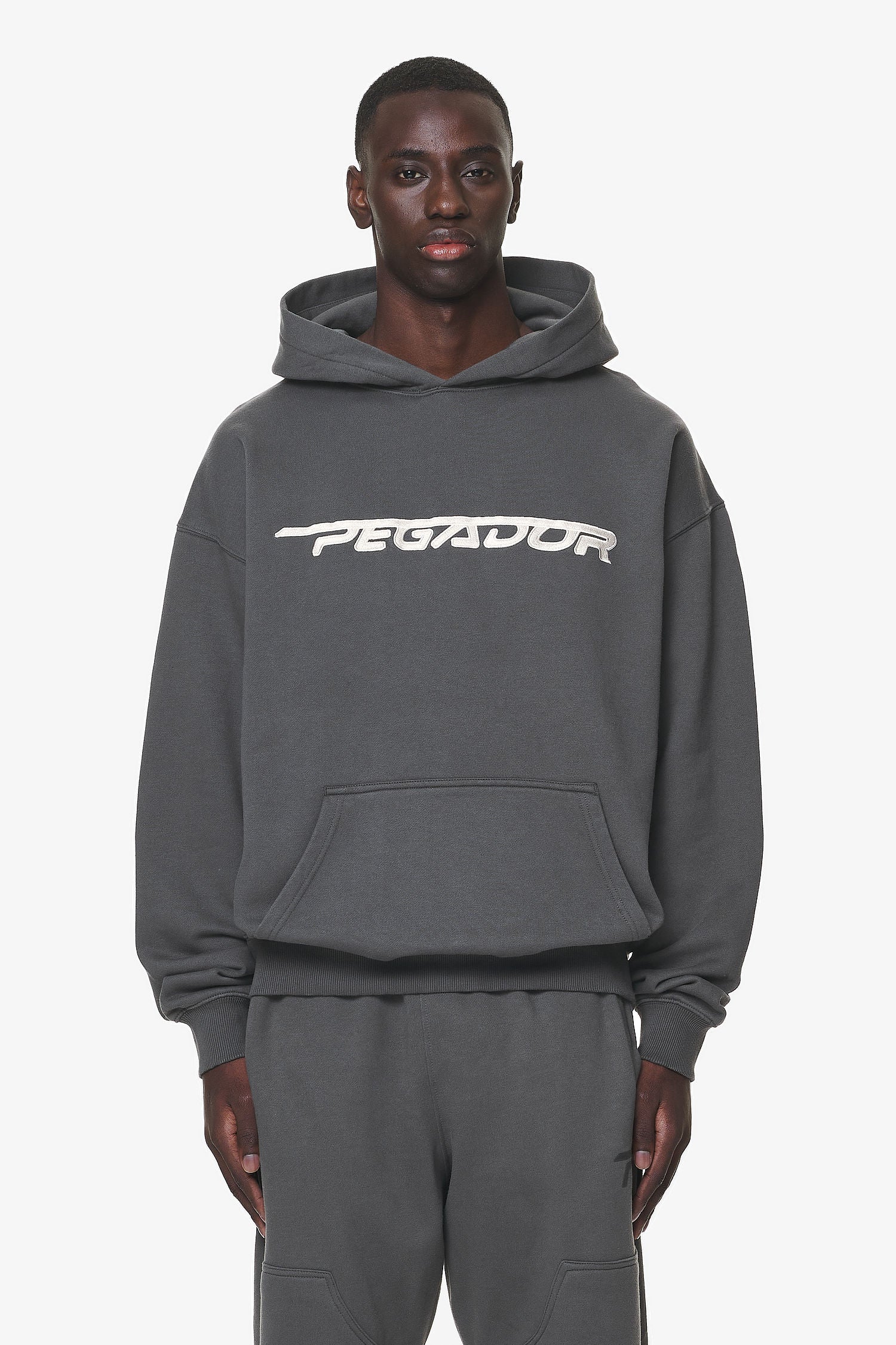 Pegador Manor Oversized Hoodie Washed Volcano Grey Hauptansicht aus der Do not Disturb Kollektion für Herren