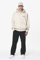 Pegador Furber Oversized Sweat Jacket Washed Dust Cream Ganzkörper Bild aus der Do not Disturb Kollektion für Herren