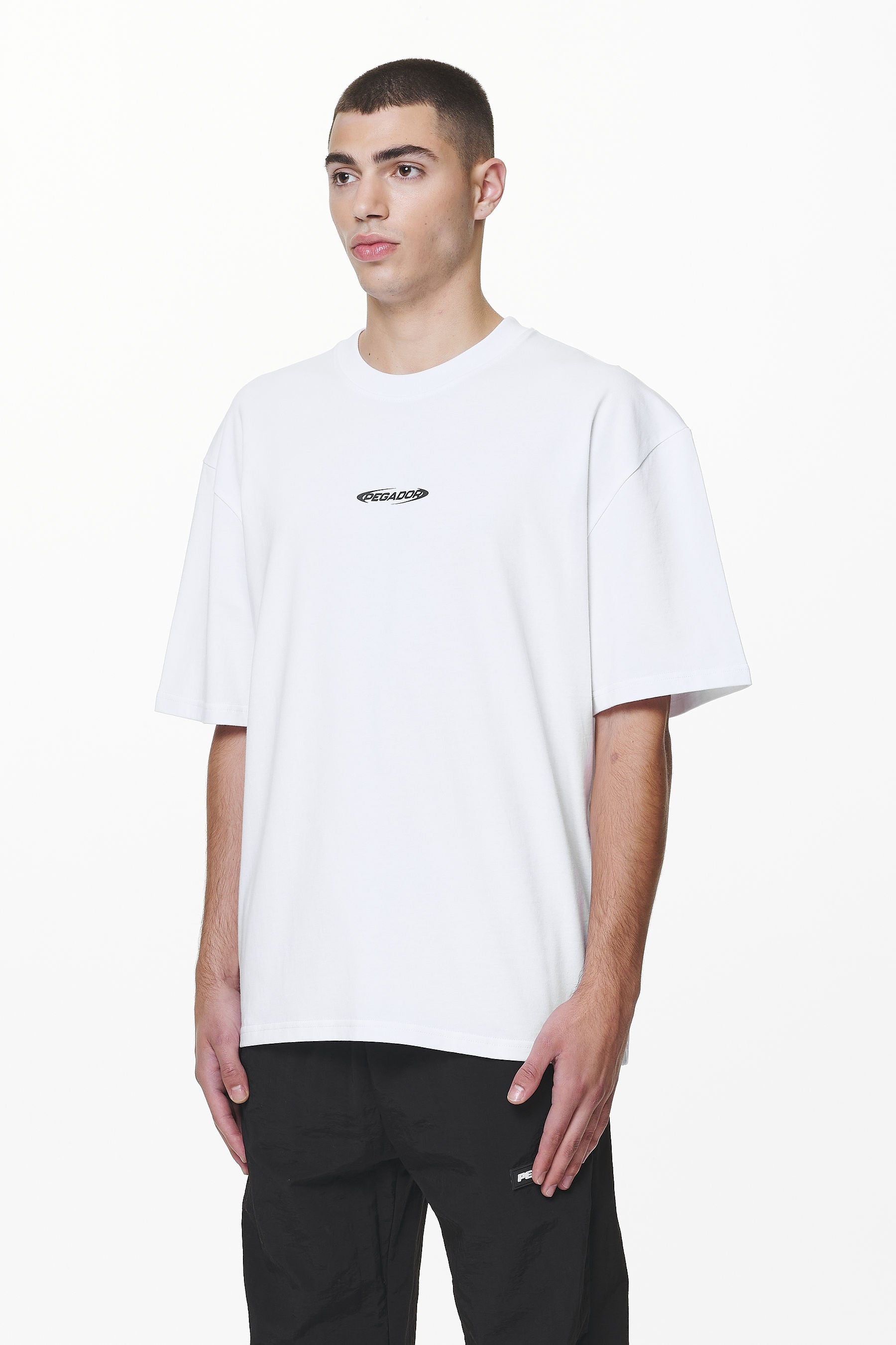 Pegador Furber Oversized Tee White Gegenansicht aus der Do not Disturb Kollektion für Herren