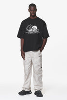 Pegador Carvan Wide Camo Pants Dust Cream Ganzkörper Bild aus der Do not Disturb Kollektion für Herren