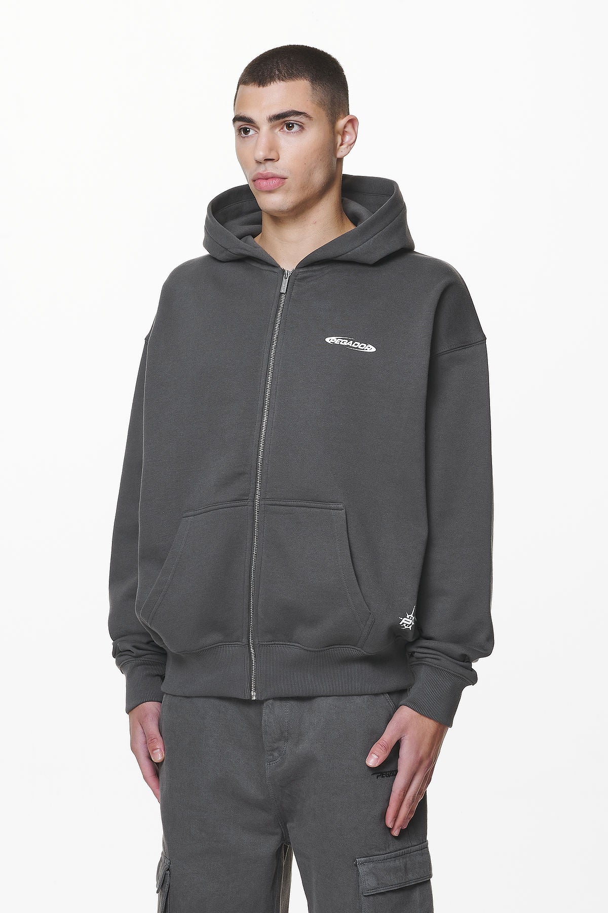 Pegador Sanit Oversized Sweat Jacket Washed Volcano Grey Gegenansicht aus der Do not Disturb Kollektion für Herren