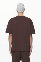 Pegador Manor Oversized Tee Washed Oak Brown Gegenansicht aus der Do not Disturb Kollektion für Herren