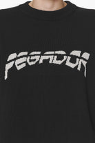 Pegador Elaine Knit Sweater Black Detailshot aus der Do not Disturb Kollektion für Herren