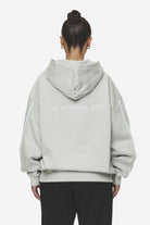 Pegador Naomi Oversized Hoodie Washed Moon Grey Detailshot aus der Most Alive Kollektion für DaHerren