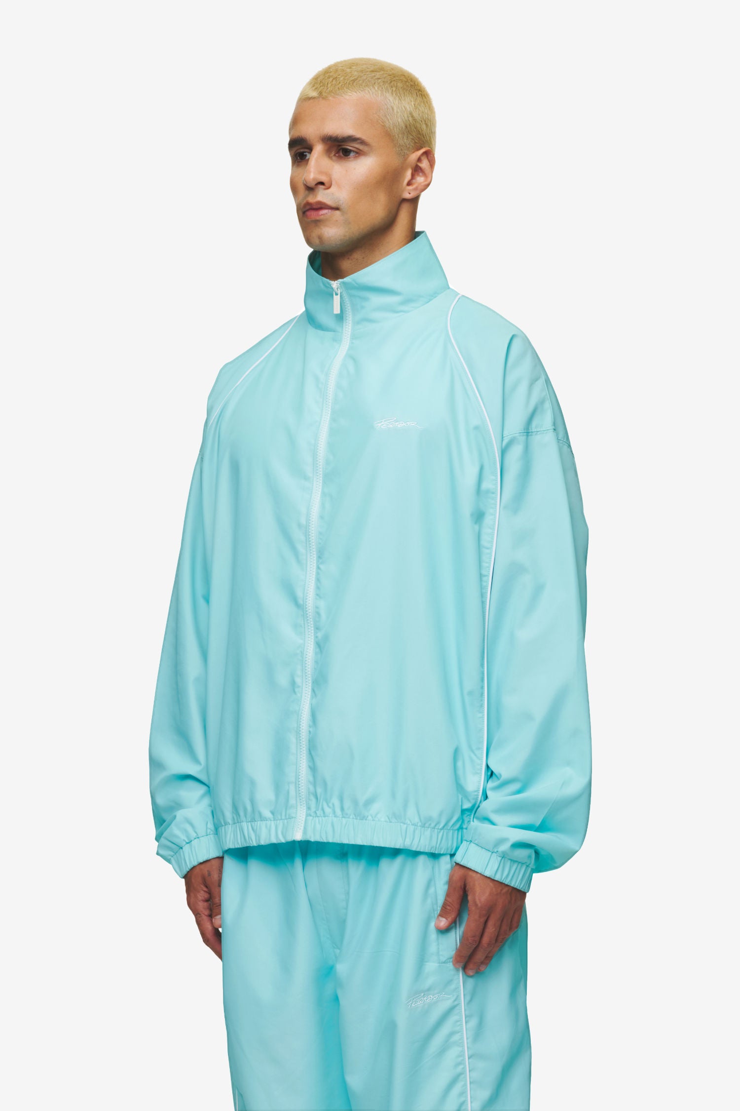 Pegador Lincoln Boxy Track Jacket Sky Blue Seitenansicht aus der High summer Kollektion für Herren