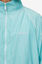 Pegador Lincoln Boxy Track Jacket Sky Blue Detailshot aus der High summer Kollektion für Herren