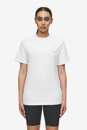 Pegador Logo Slim Tee White Sky Blue Hauptansicht aus der High summer Kollektion für DaHerren