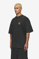 Pegador Denaud Oversized Tee Vintage Black Gegenansicht aus der High summer Kollektion für Herren