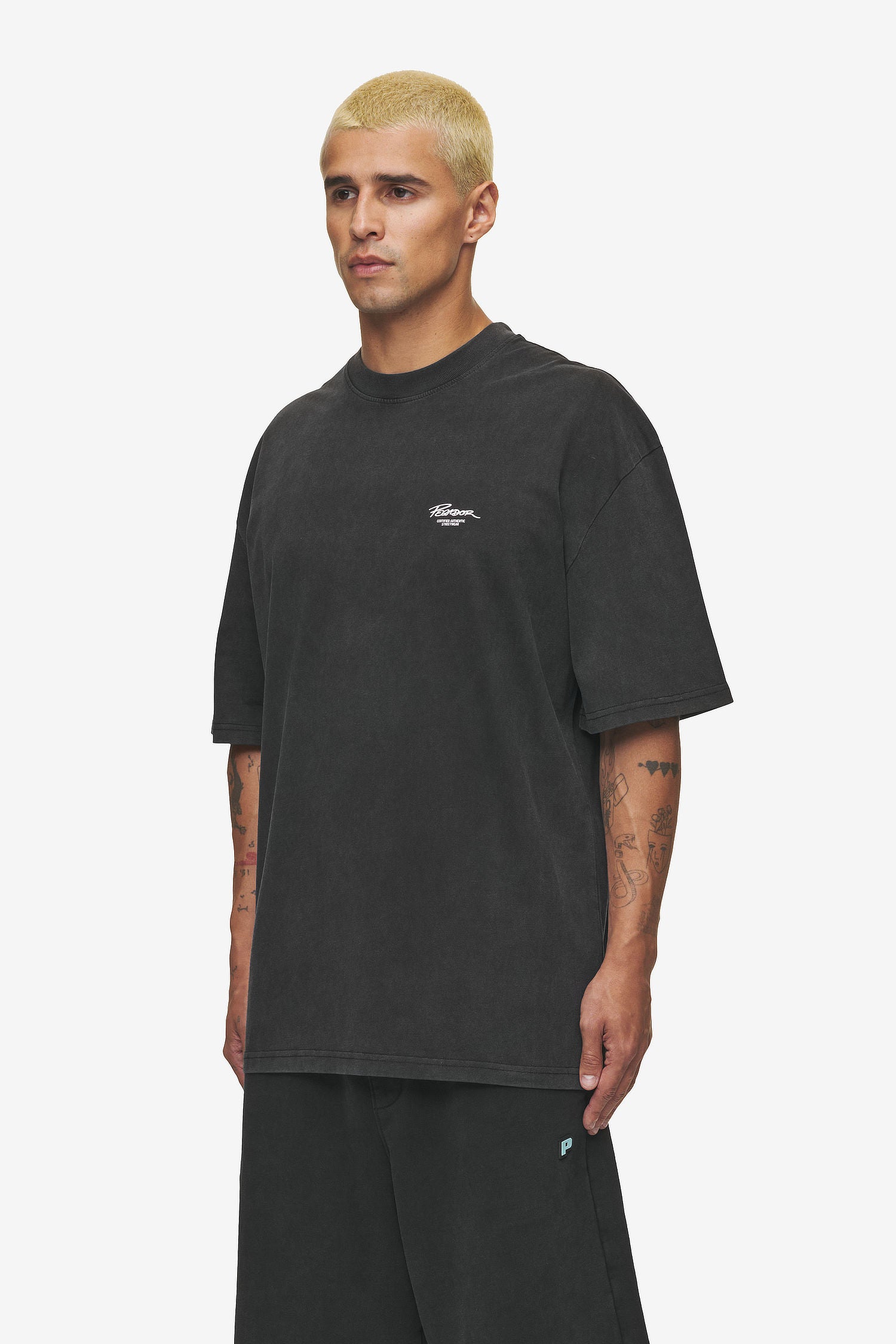 Pegador Banberry Oversized Tee Vintage Black Gegenansicht aus der High summer Kollektion für Herren