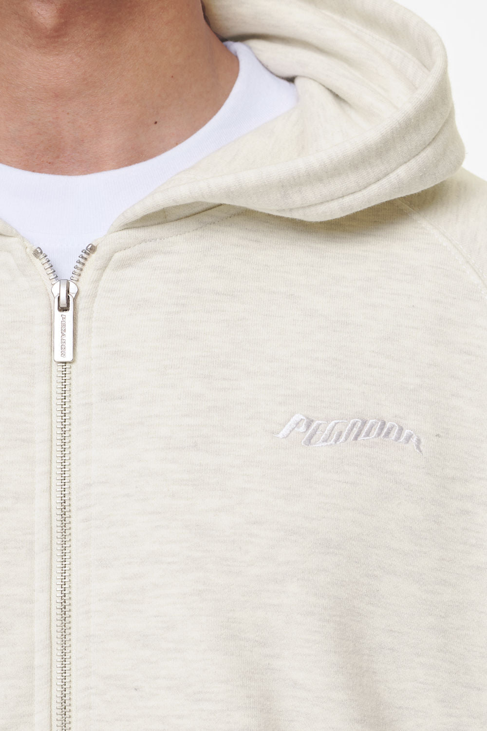 Pegador Winds Terry Raglan Sweat Jacket Cream Melange Detailshot aus der Last Minute Kollektion für Herren