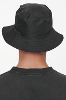 Pegador Juan Reversible Bucket Hat Black Strawberry Detailshot aus der Last Minute Kollektion für Herren