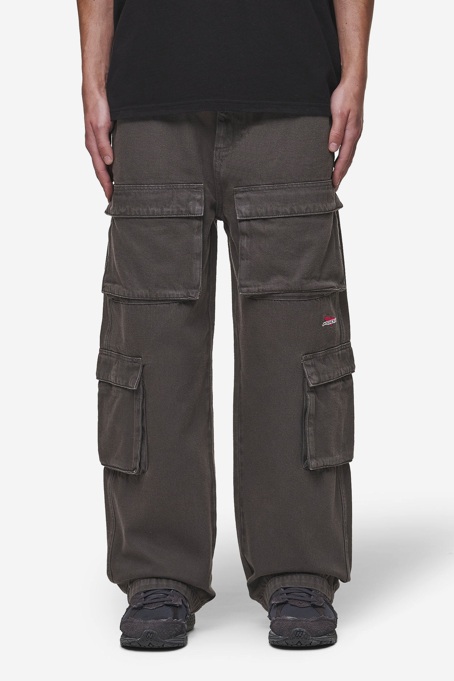 Pegador Penard Wide Cargo Pants Anthracite Hauptansicht aus der Most Alive Kollektion für Herren