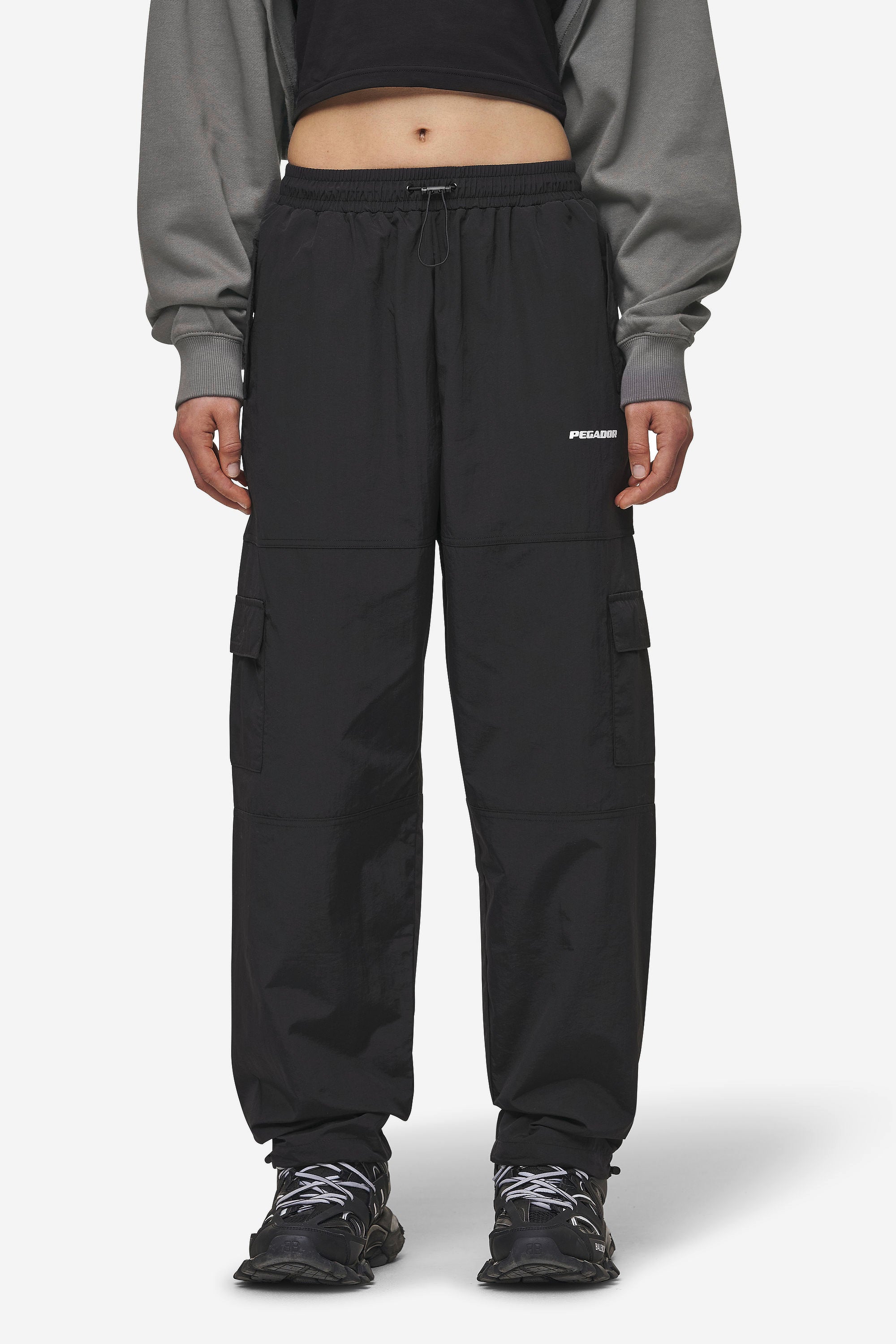 Pegador Yuri Tracksuit Pants Black Hauptansicht aus der Most Alive Kollektion für DaHerren