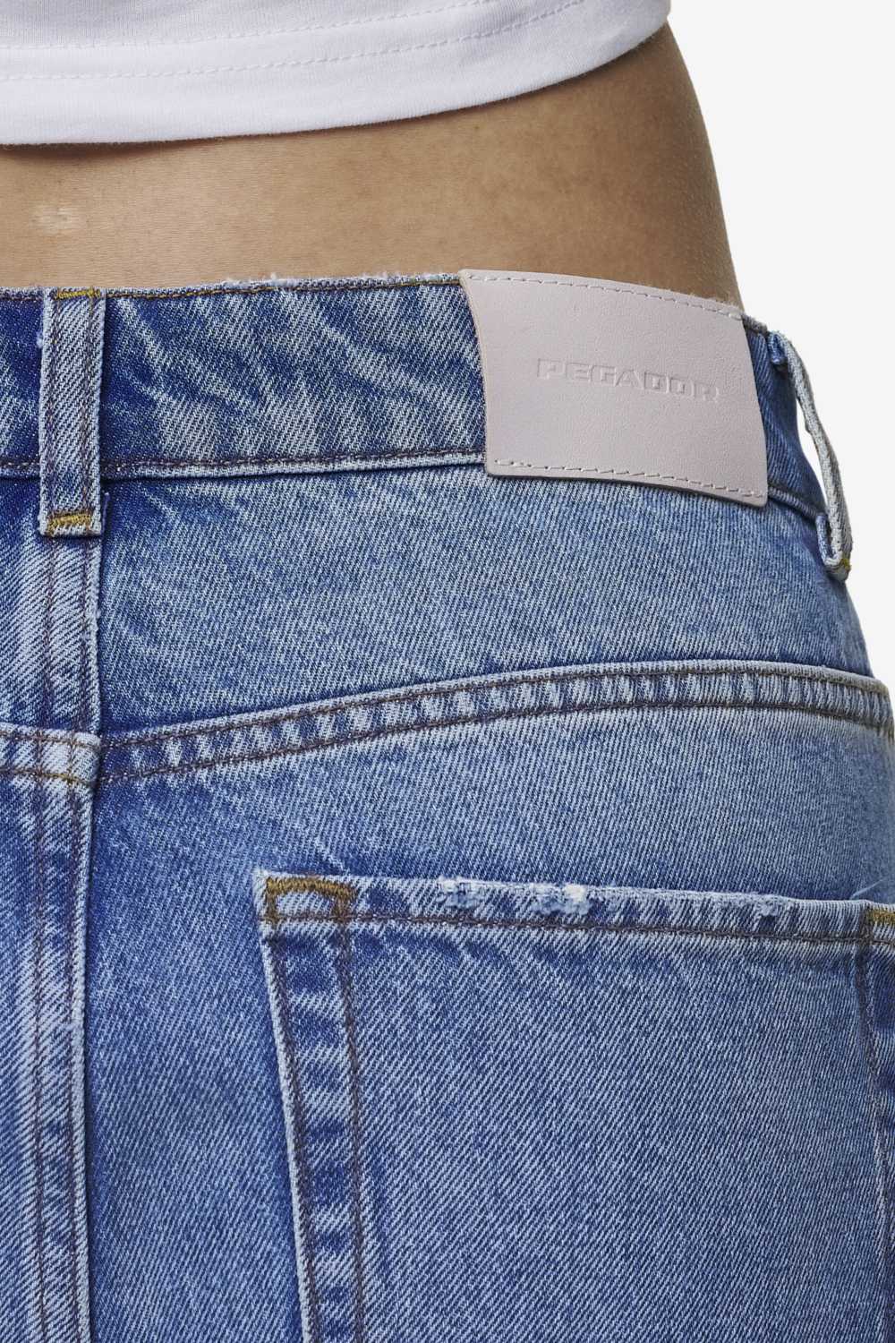 Pegador Mally Super Baggy Jeans Washed Blue Detailshot aus der Most Alive Kollektion für DaHerren