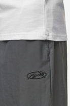 Pegador Arden Parachute Pants Anthracite Black Detailshot aus der Most Alive Kollektion für Herren