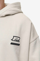 Pegador Hawkins Oversized Hoodie Washed Light Beige Detailshot aus der Most Alive Kollektion für Herren