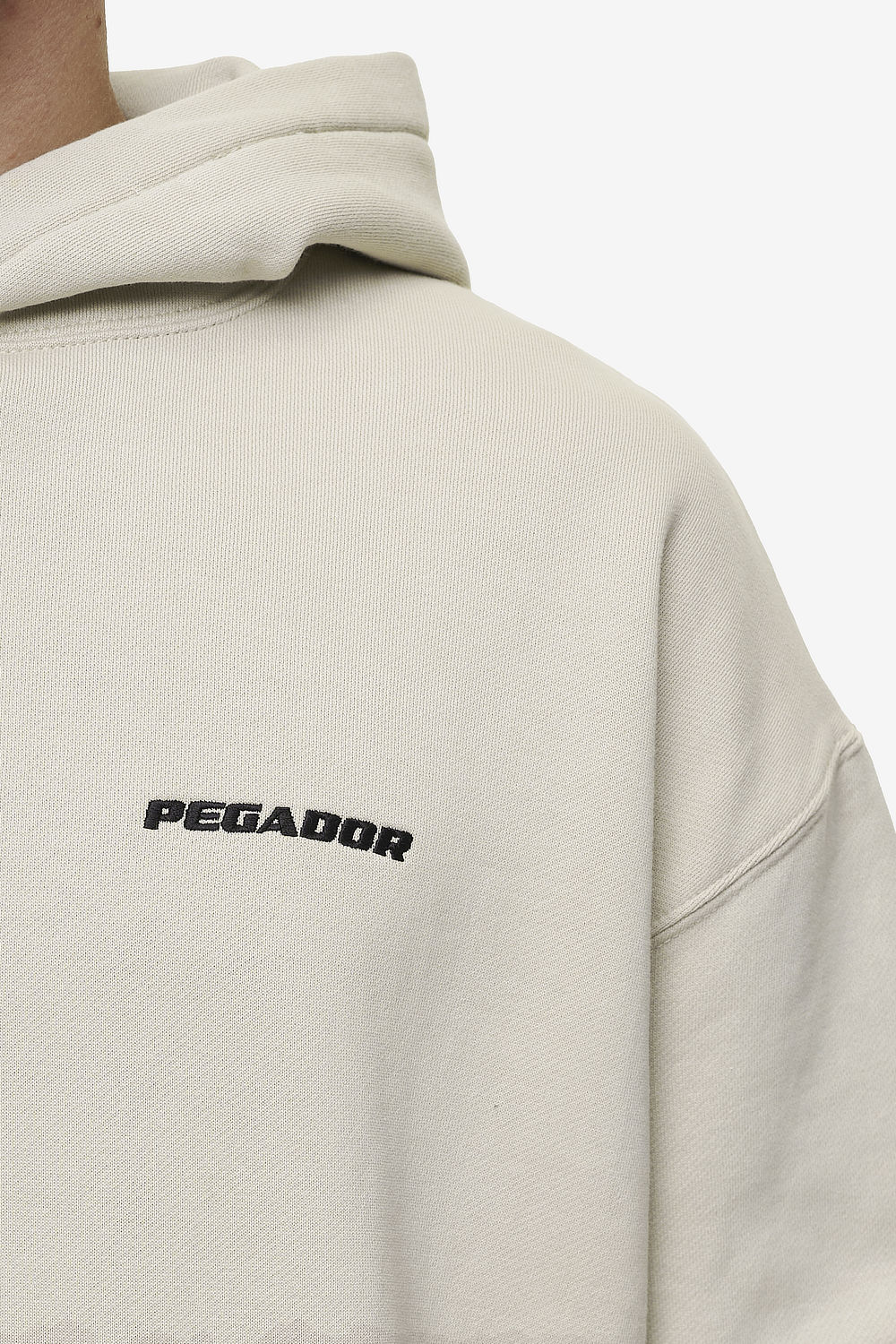 Pegador Logo Oversized Hoodie Washed Light Beige Detailshot aus der Most Alive Kollektion für Herren