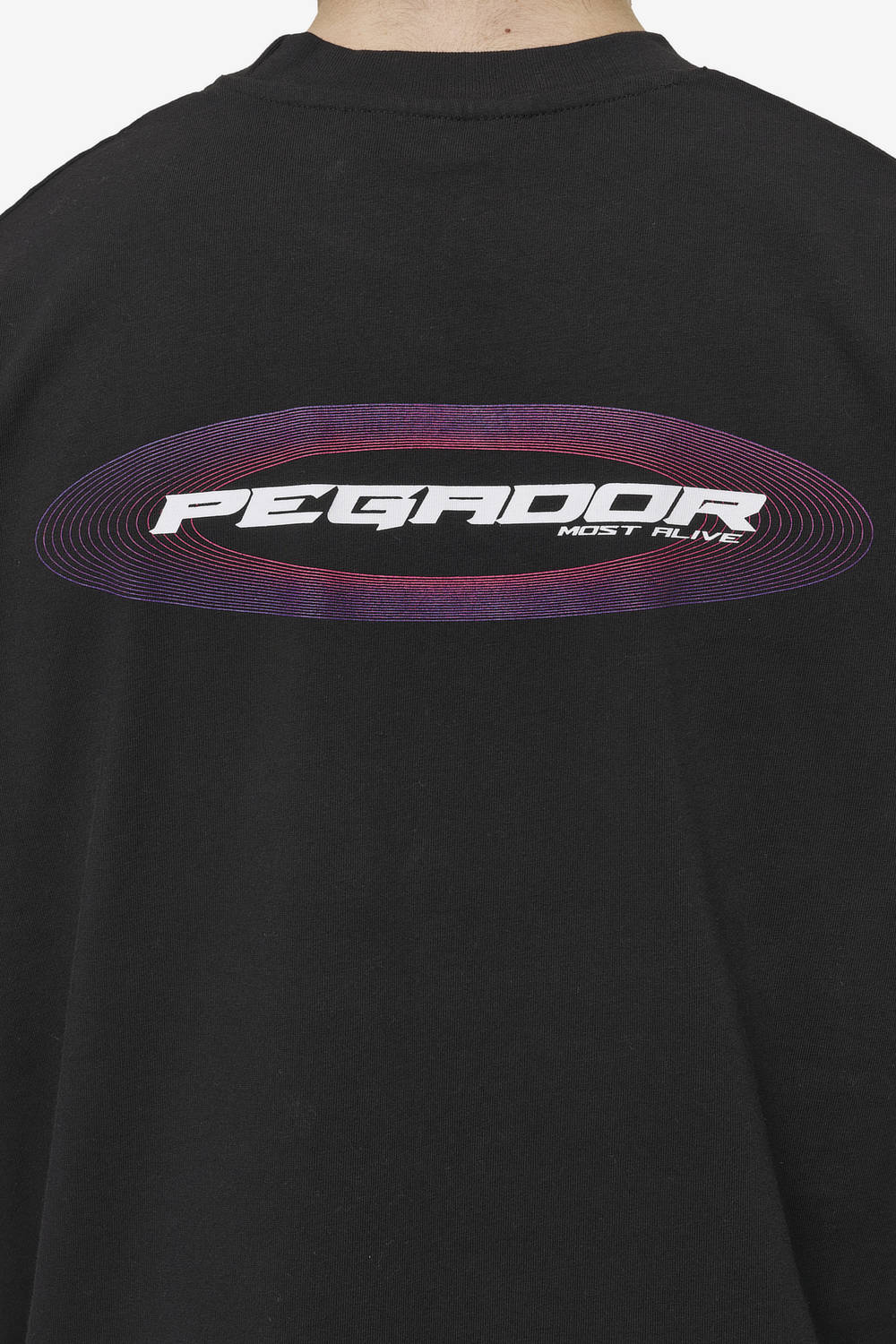 Pegador Madron Oversized Tee Washed Black Detailshot aus der Most Alive Kollektion für Herren