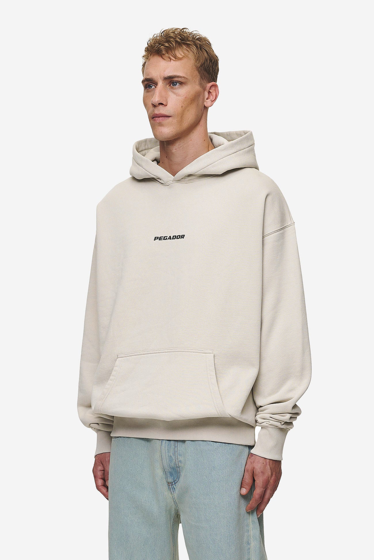 Pegador Colne Logo Oversized Hoodie Washed Light Beige Anthracite Gegenansicht aus der Most Alive Kollektion für Herren