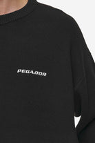 Pegador Logo Oversized Knit Sweater Black Detailshot aus der Most Alive Kollektion für Herren