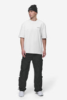 Pegador Charles Oversized Tee White Ganzkörper Bild aus der Most Alive Kollektion für Herren