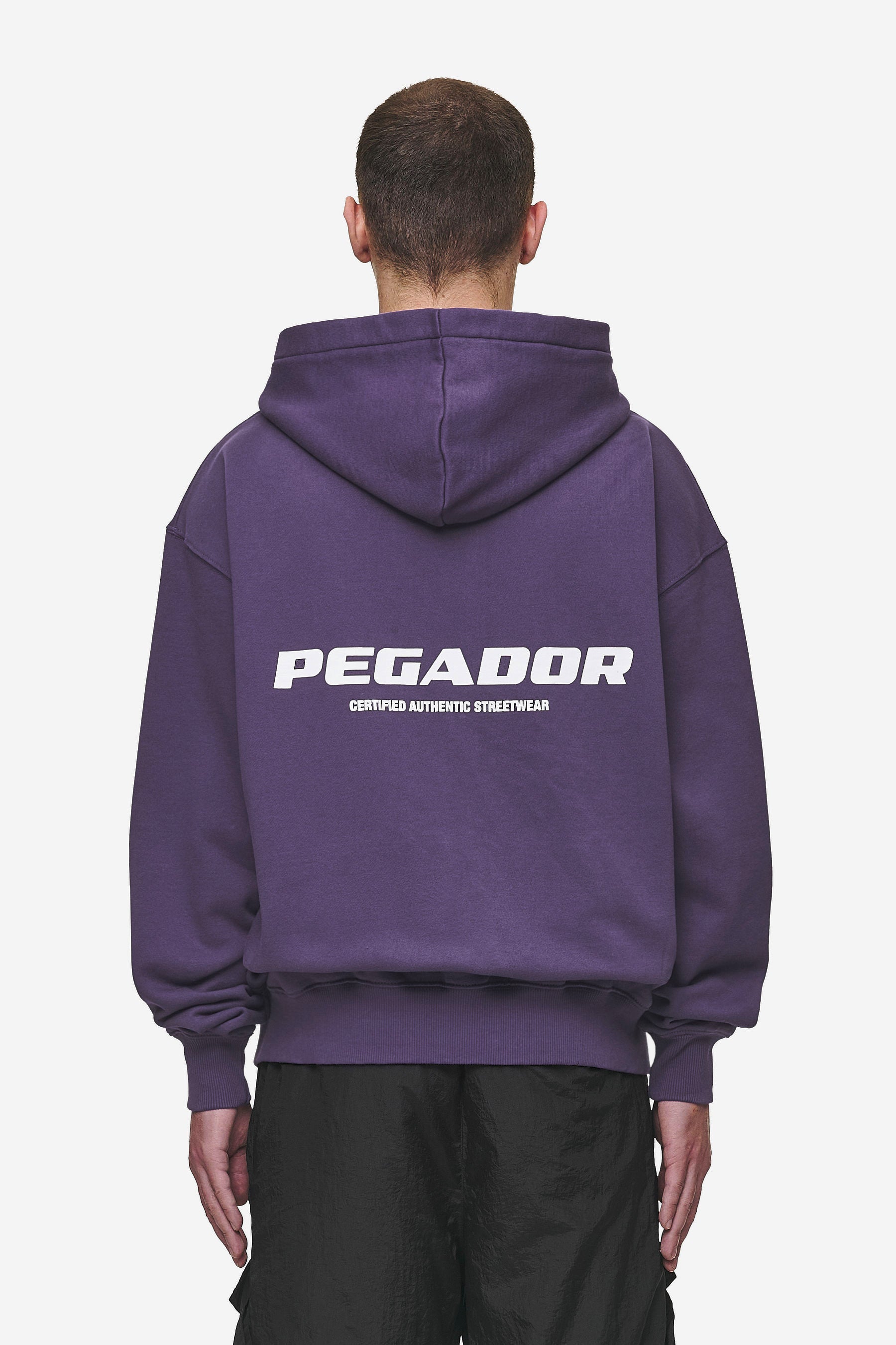 Pegador Colne Logo Oversized Sweat Jacket Washed Deep Purple White Hauptansicht aus der Most Alive Kollektion für Herren