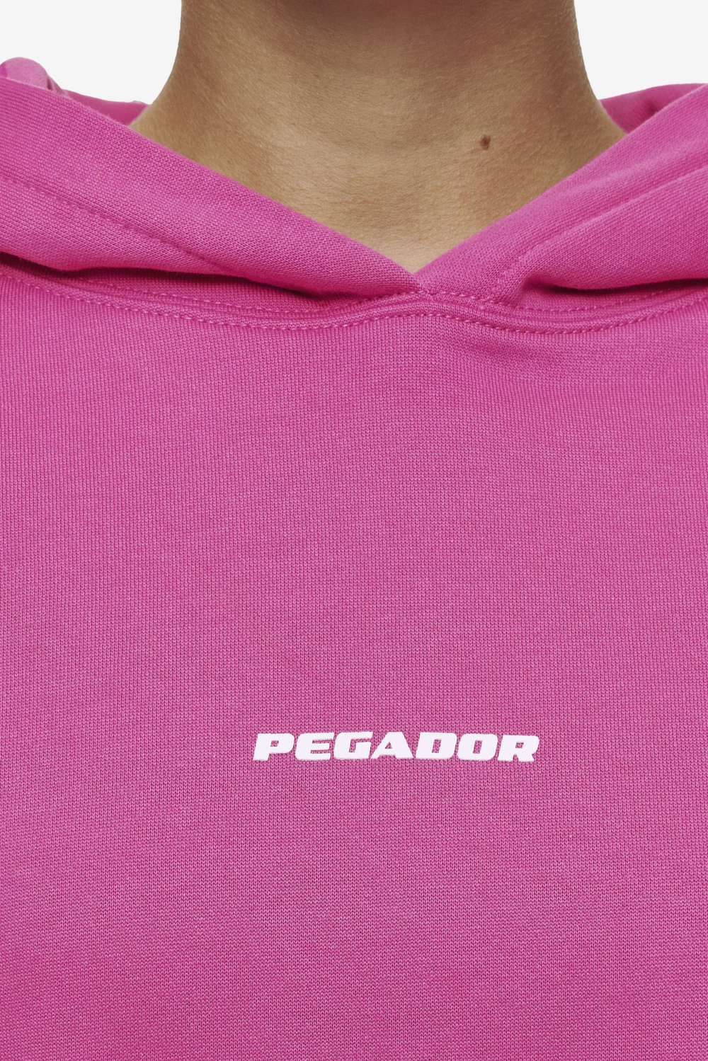 Pegador Clarita Logo Oversized Hoodie Washed Digital Pink White Gum Detailshot aus der Most Alive Kollektion für DaHerren