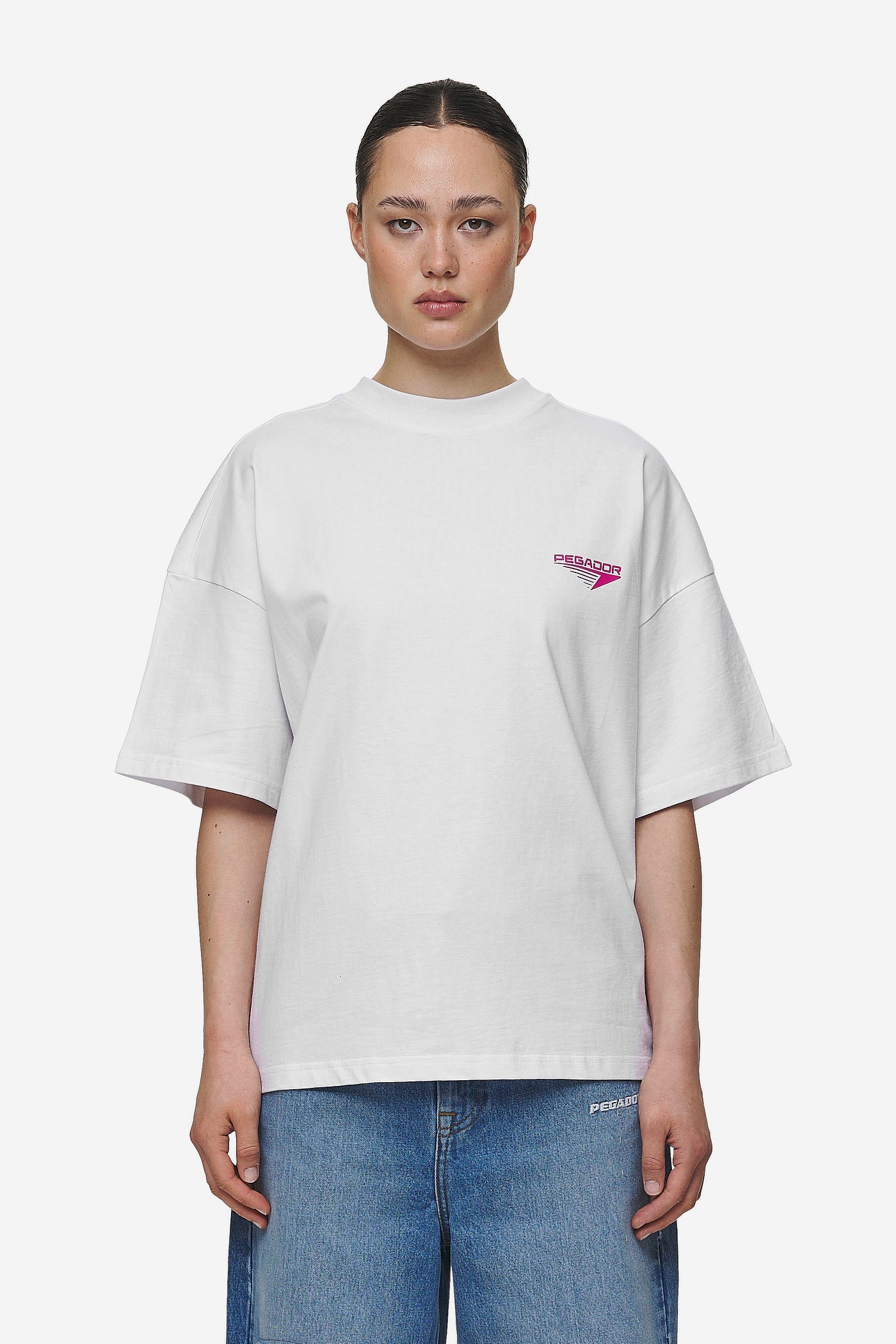 Pegador Mei Heavy Oversized Tee White Seitenansicht aus der Most Alive Kollektion für DaHerren