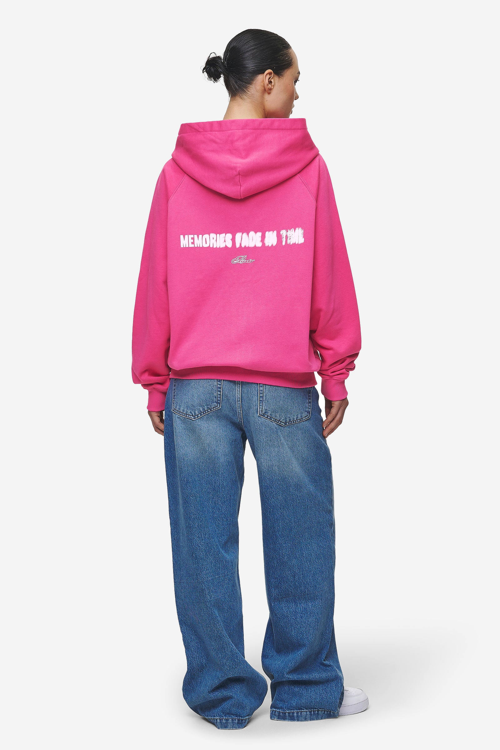 Pegador Anna Oversized Sweat Jacket Washed Digital Pink Ganzkörper Bild aus der Most Alive Kollektion für DaHerren