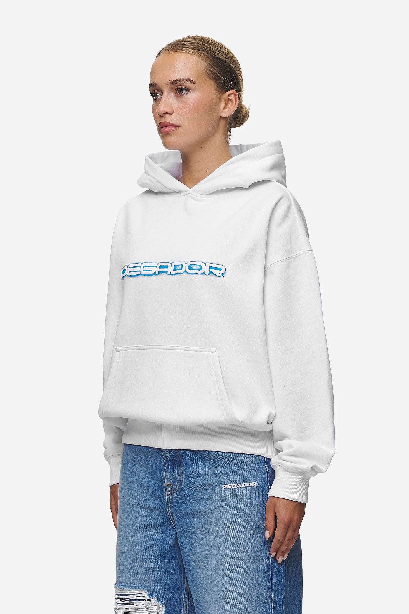 Pegador Mila Oversized Hoodie White Seitenansicht aus der Most Alive Kollektion für DaHerren