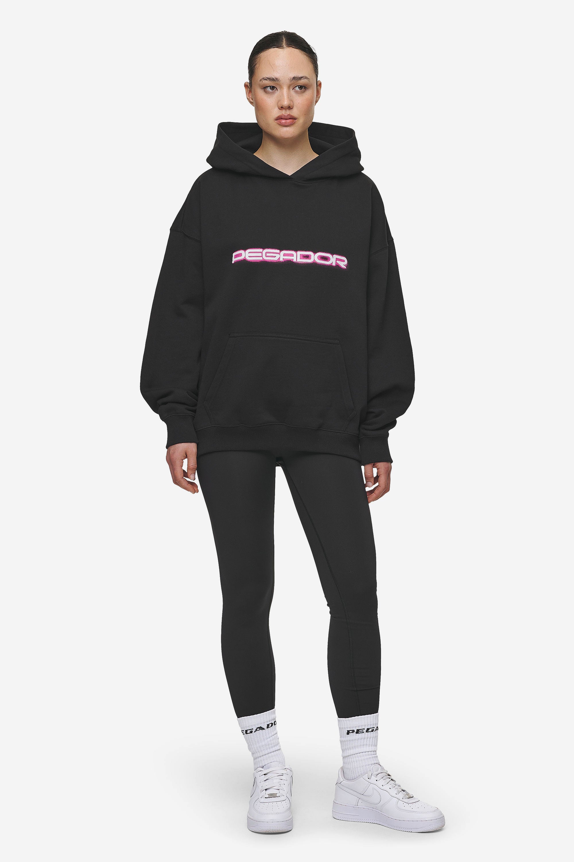 Pegador Mila Oversized Hoodie Washed Black Ganzkörper Bild aus der Most Alive Kollektion für DaHerren