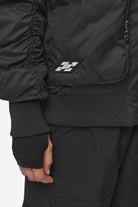 Pegador Shila Oversized Bomberjacket Black Detailshot aus der Most Alive Kollektion für DaHerren