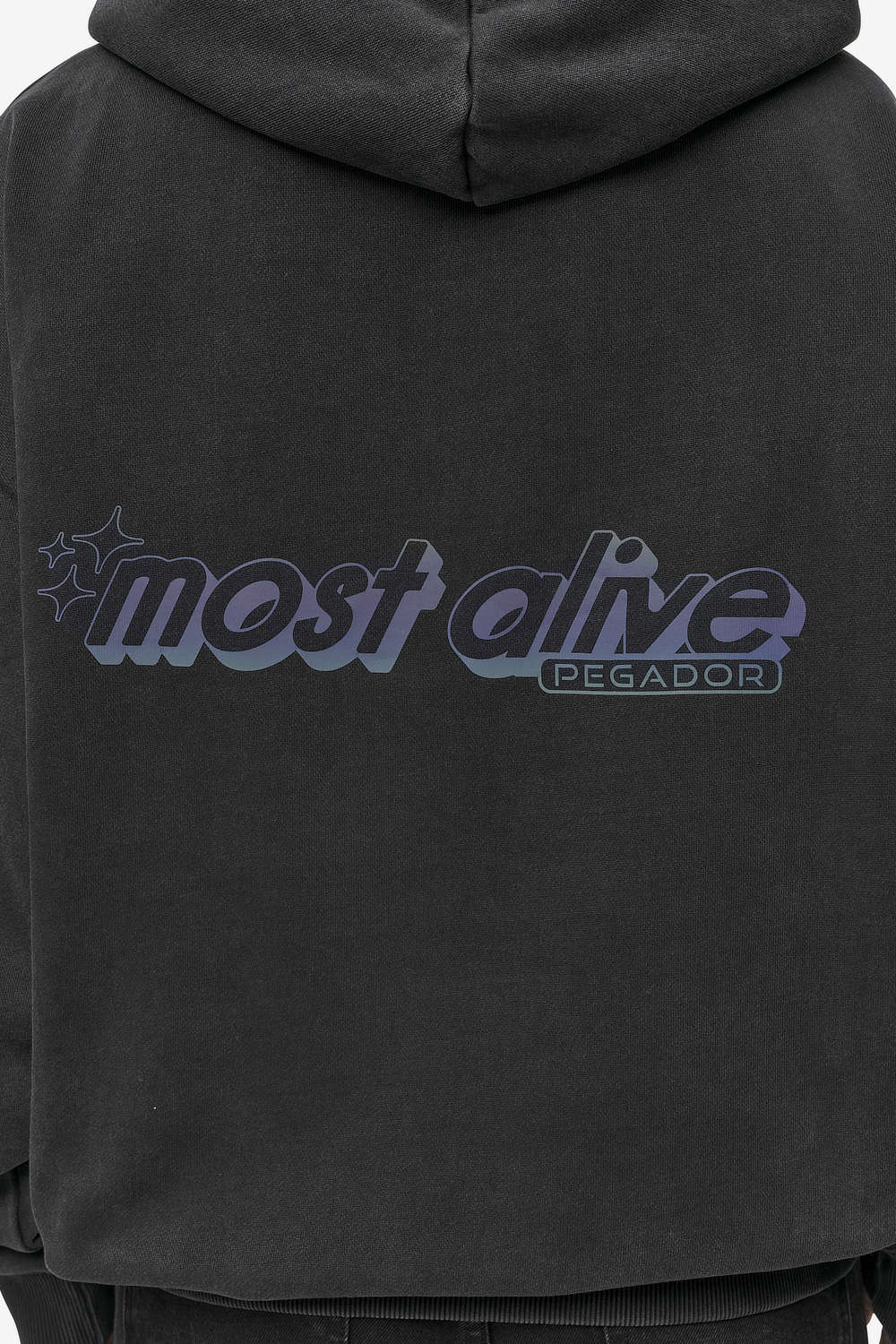 Pegador Thea Oversized Hoodie Vintage Black Detailshot aus der Most Alive Kollektion für DaHerren