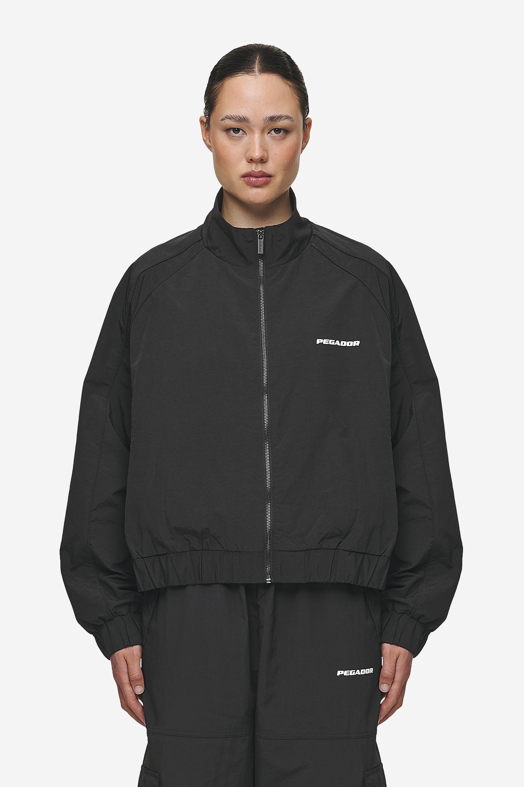 Pegador Jella Trackjacket Black Hauptansicht aus der Most Alive Kollektion für DaHerren