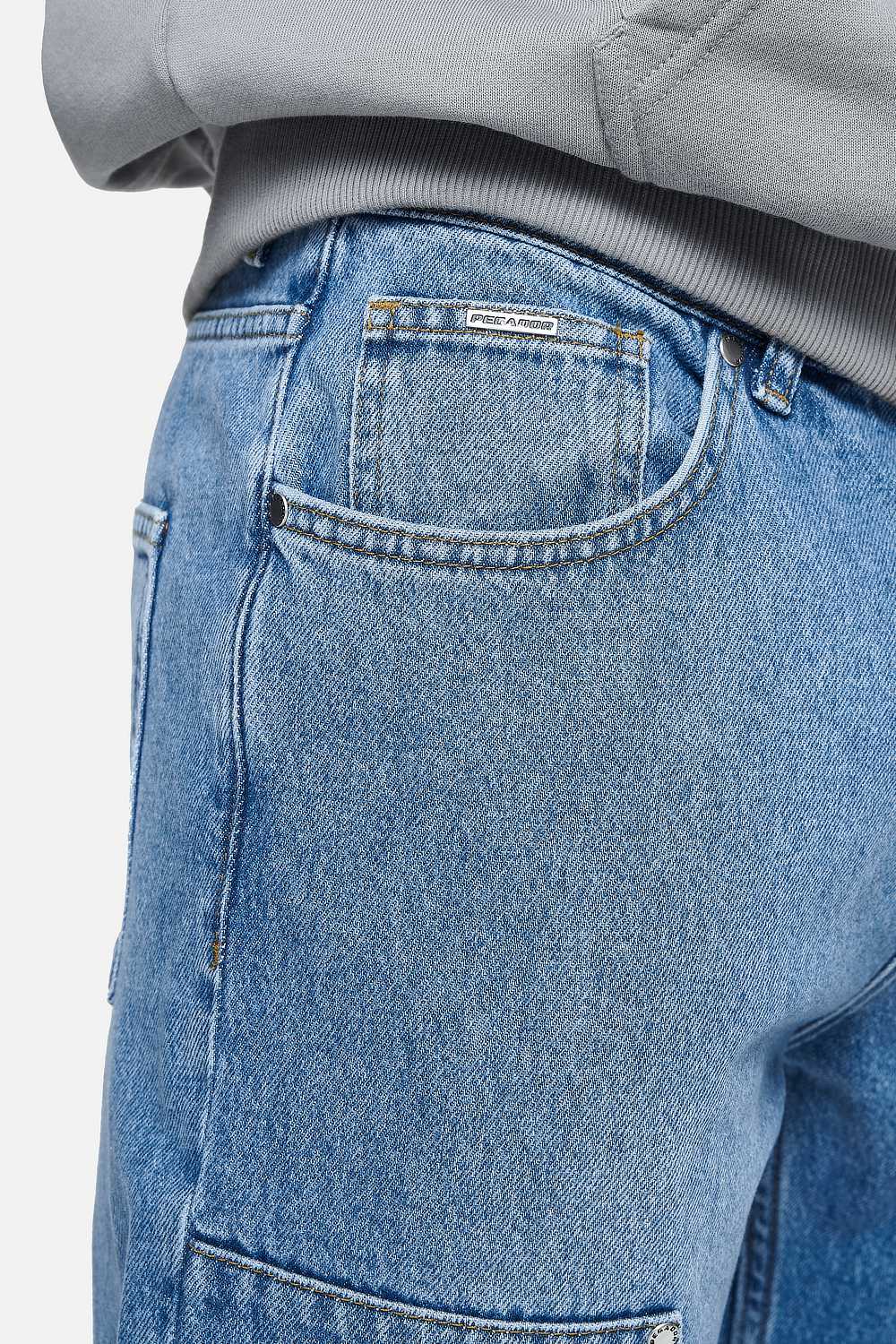 Pegador Vinto Carpenter Jeans Washed Blue Detailshot aus der PEGADOR® Jeans Kollektion für Herren