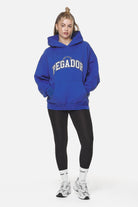 Pegador Wayruna Oversized Hoodie Washed True Blue Ganzkörper Bild aus der Never Too Late Kollektion für DaHerren