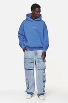 Pegador Colne Logo Oversized Hoodie Washed Retro Blue Ganzkörper Bild aus der Never Too Late Kollektion für Herren