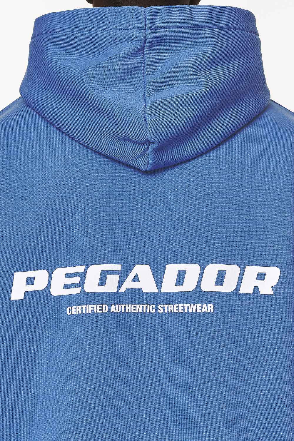 Pegador Colne Logo Oversized Hoodie Washed Retro Blue Detailshot aus der Never Too Late Kollektion für Herren