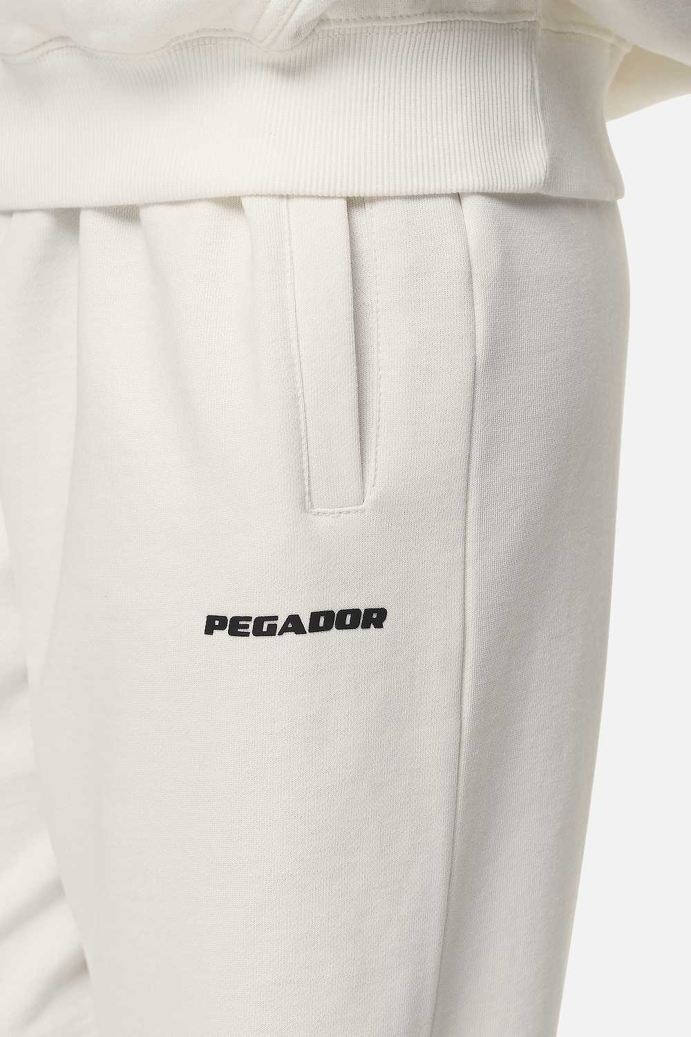 Pegador Villa High Waisted Sweat Pants Washed Coconut Milk Black Gum Detailshot aus der Never Too Late Kollektion für DaHerren