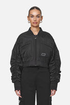 Pegador Laura Cropped Ruffed Oversized Jacket Black Seitenansicht aus der Never Too Late Kollektion für DaHerren