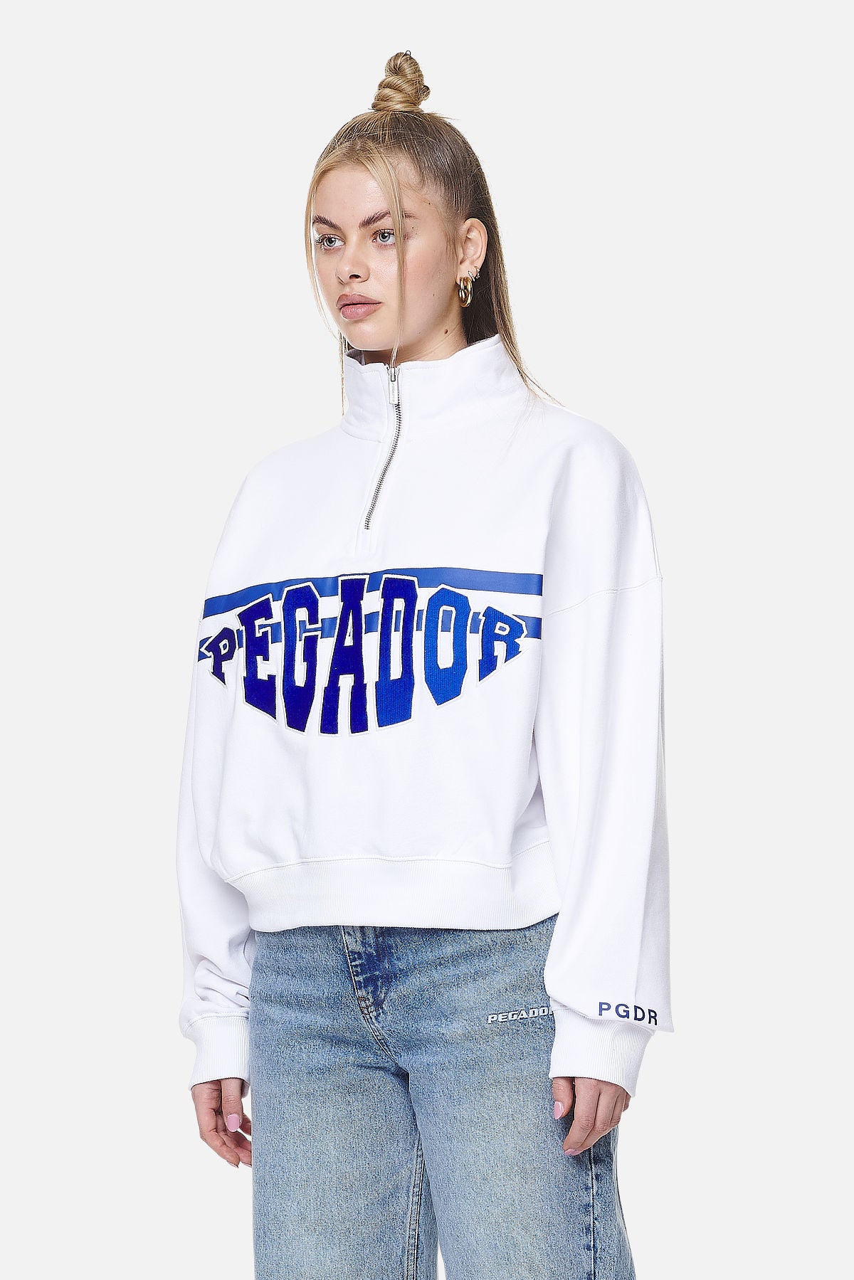 Pegador Sarina Oversized Halfzip Sweater White Seitenansicht aus der Never Too Late Kollektion für DaHerren