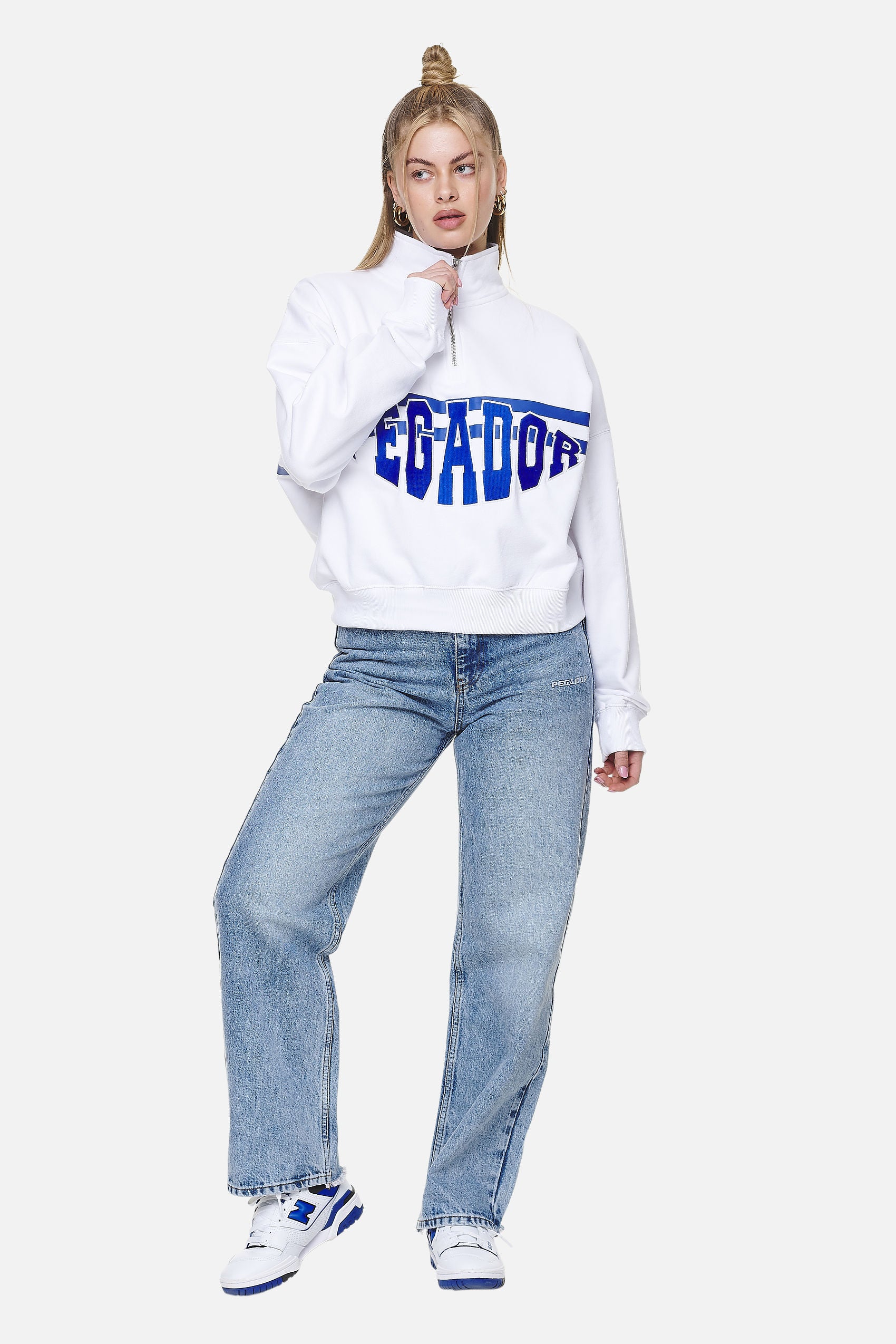 Pegador Sarina Oversized Halfzip Sweater White Ganzkörper Bild aus der Never Too Late Kollektion für DaHerren