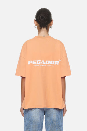 Pegador Arendal Logo Heavy Oversized Tee Washed Apricot White Hauptansicht aus der Never Too Late Kollektion für DaHerren