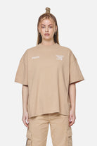 Pegador Airville Heavy Oversized Tee Washed Safari Sand Seitenansicht aus der Never Too Late Kollektion für DaHerren