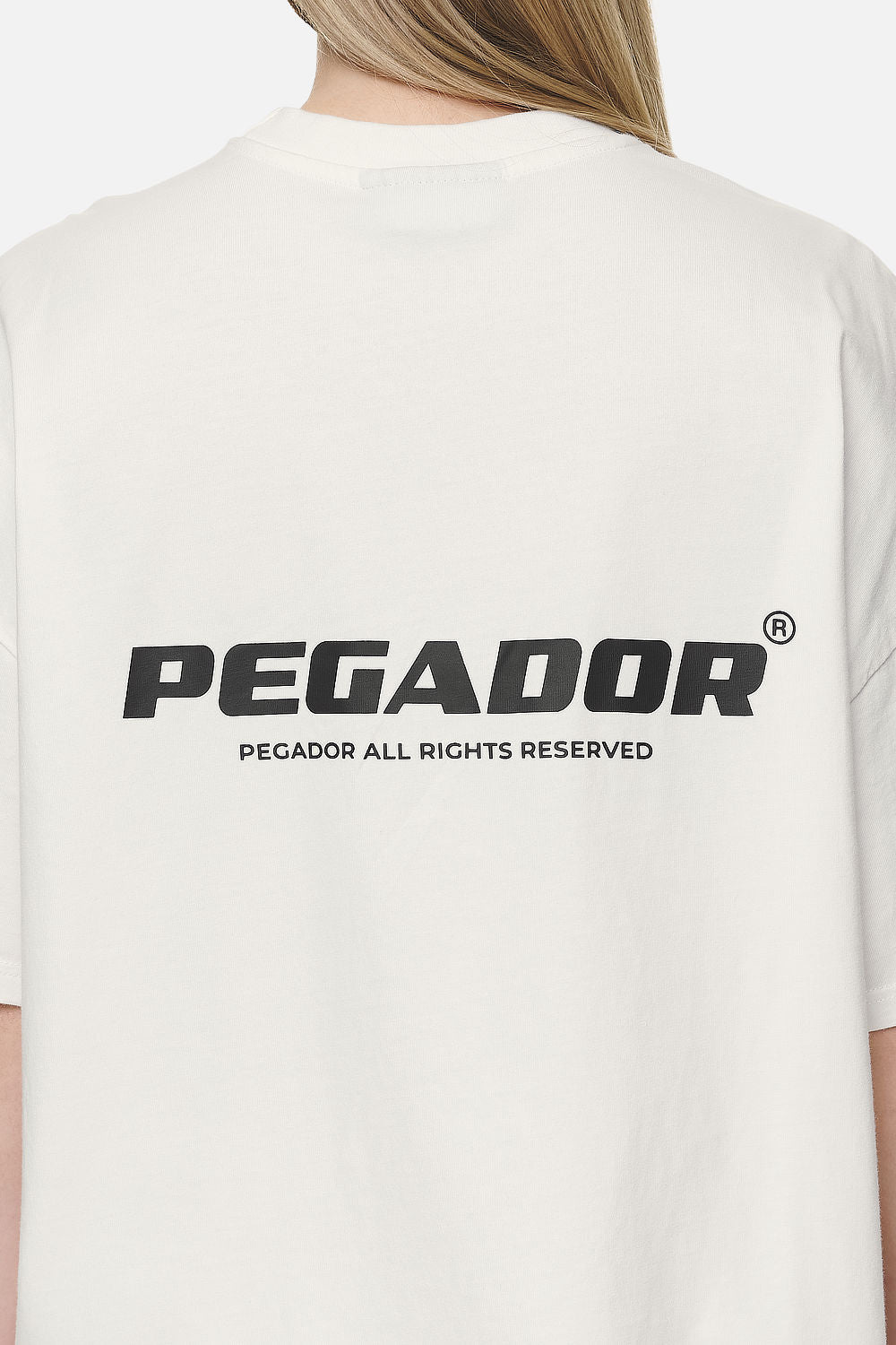 Pegador Arendal Logo Heavy Oversized Tee Washed Coconut Milk Black Detailshot aus der Never Too Late Kollektion für DaHerren