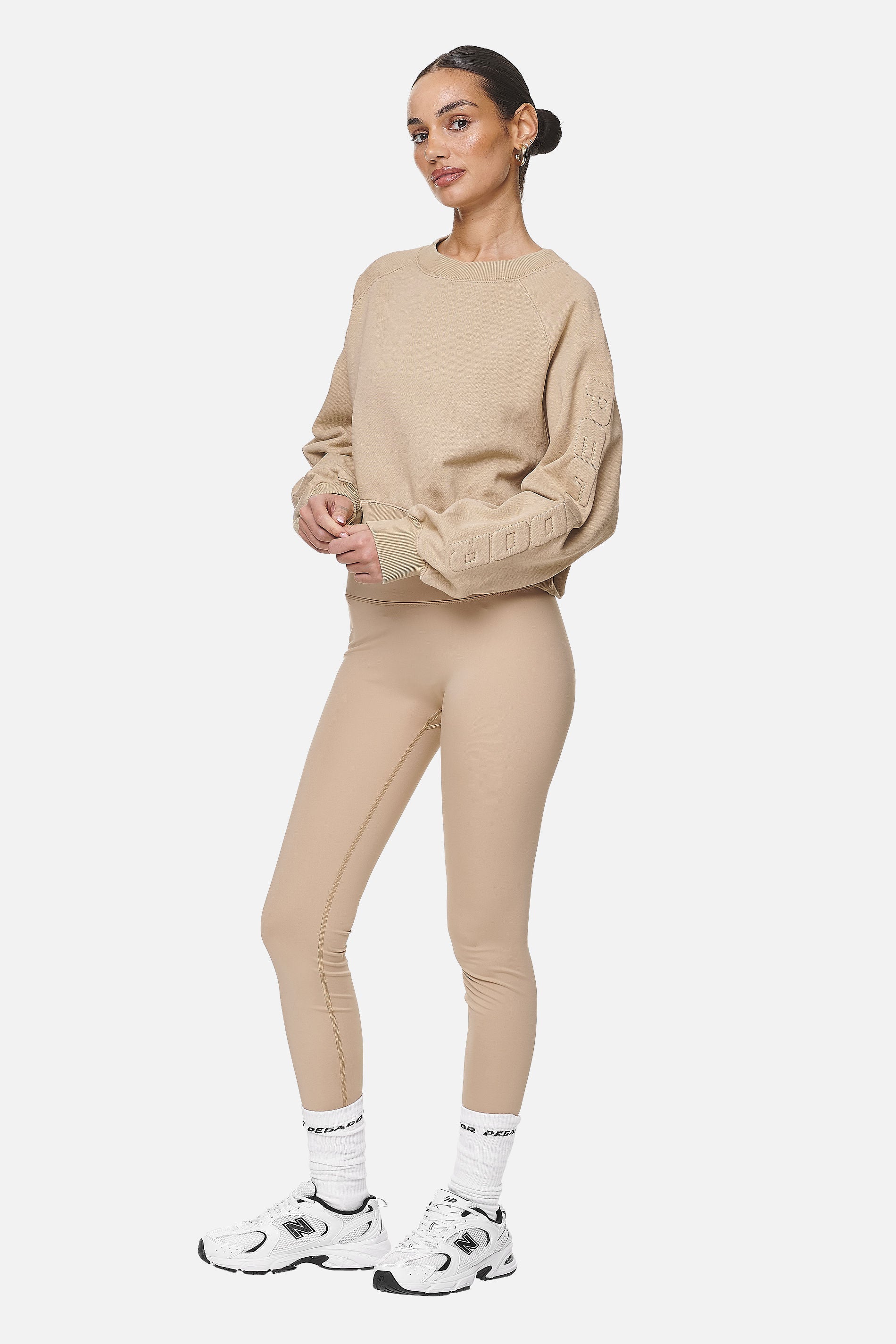 Pegador Kilgra Leggings Safari Sand Ganzkörper Bild aus der Never Too Late Kollektion für DaHerren