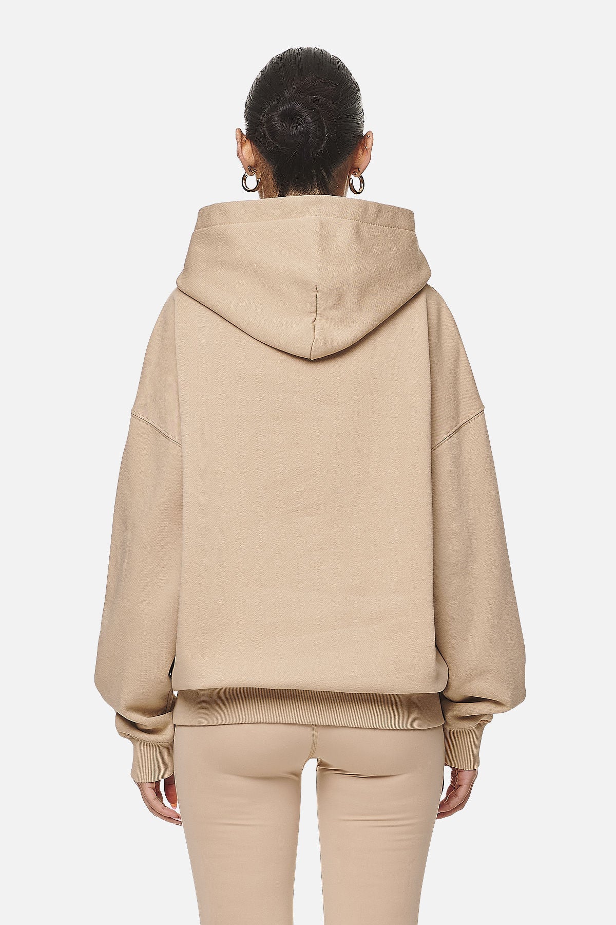 Pegador Wayruna Oversized Hoodie Washed Safari Sand Gegenansicht aus der Never Too Late Kollektion für DaHerren