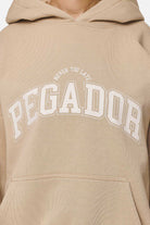 Pegador Wayruna Oversized Hoodie Washed Safari Sand Detailshot aus der Never Too Late Kollektion für DaHerren