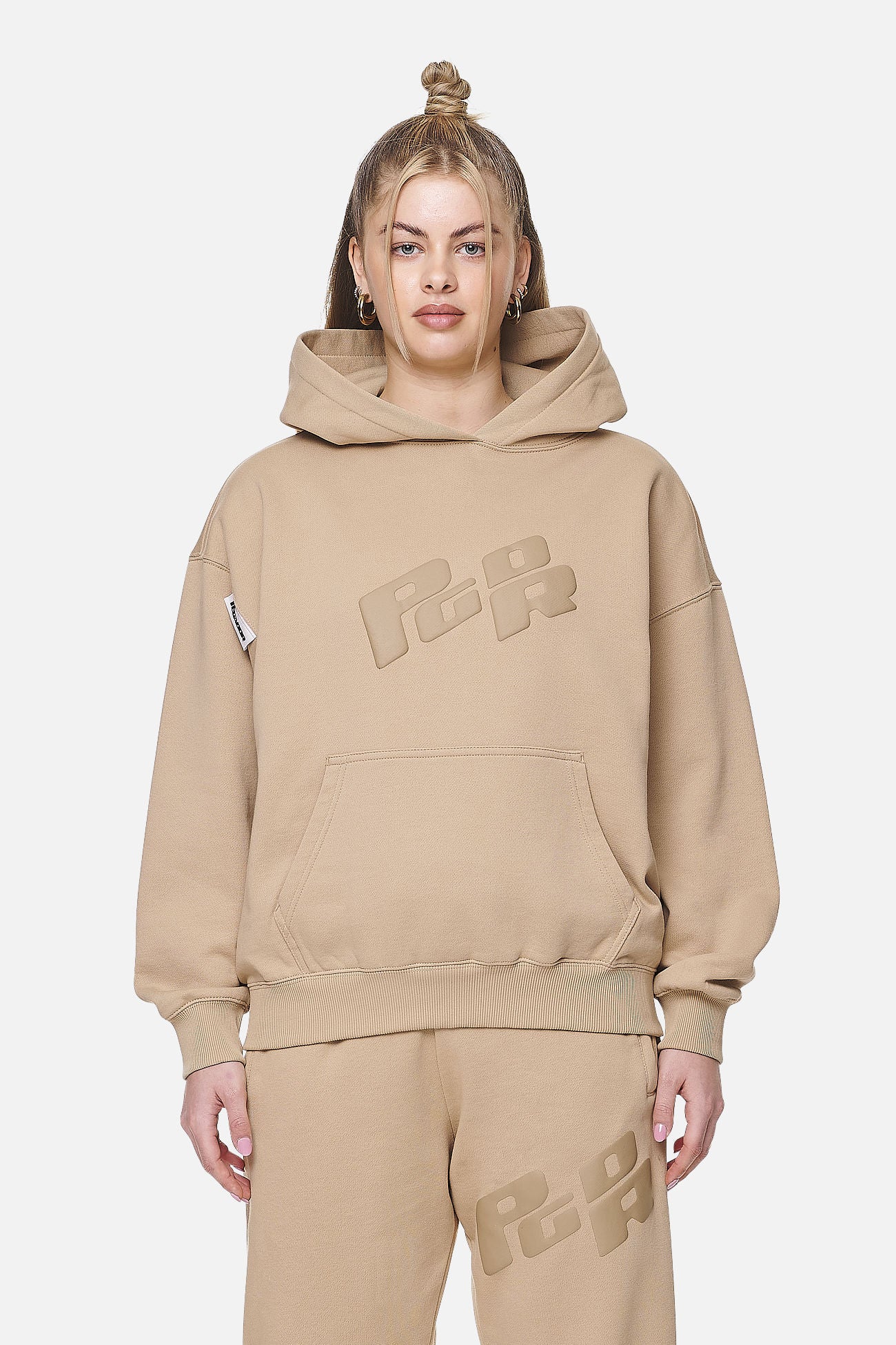 Pegador Julago Oversized Hoodie Washed Safari Sand Hauptansicht aus der Never Too Late Kollektion für DaHerren