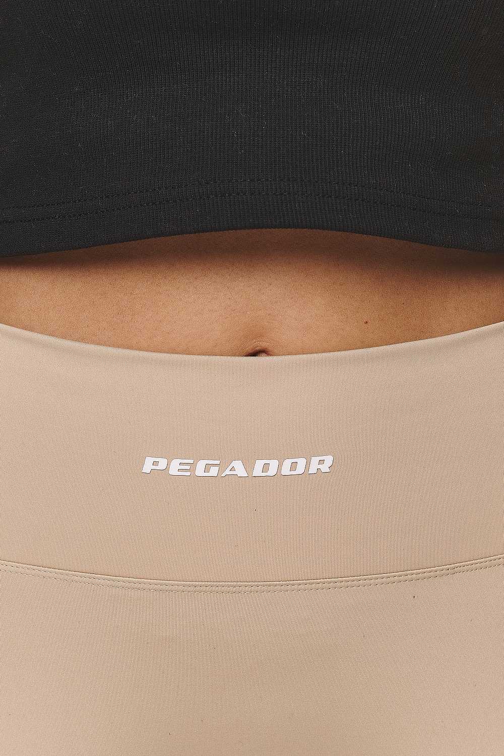 Pegador Kilgra Leggings Safari Sand Detailshot aus der Never Too Late Kollektion für DaHerren